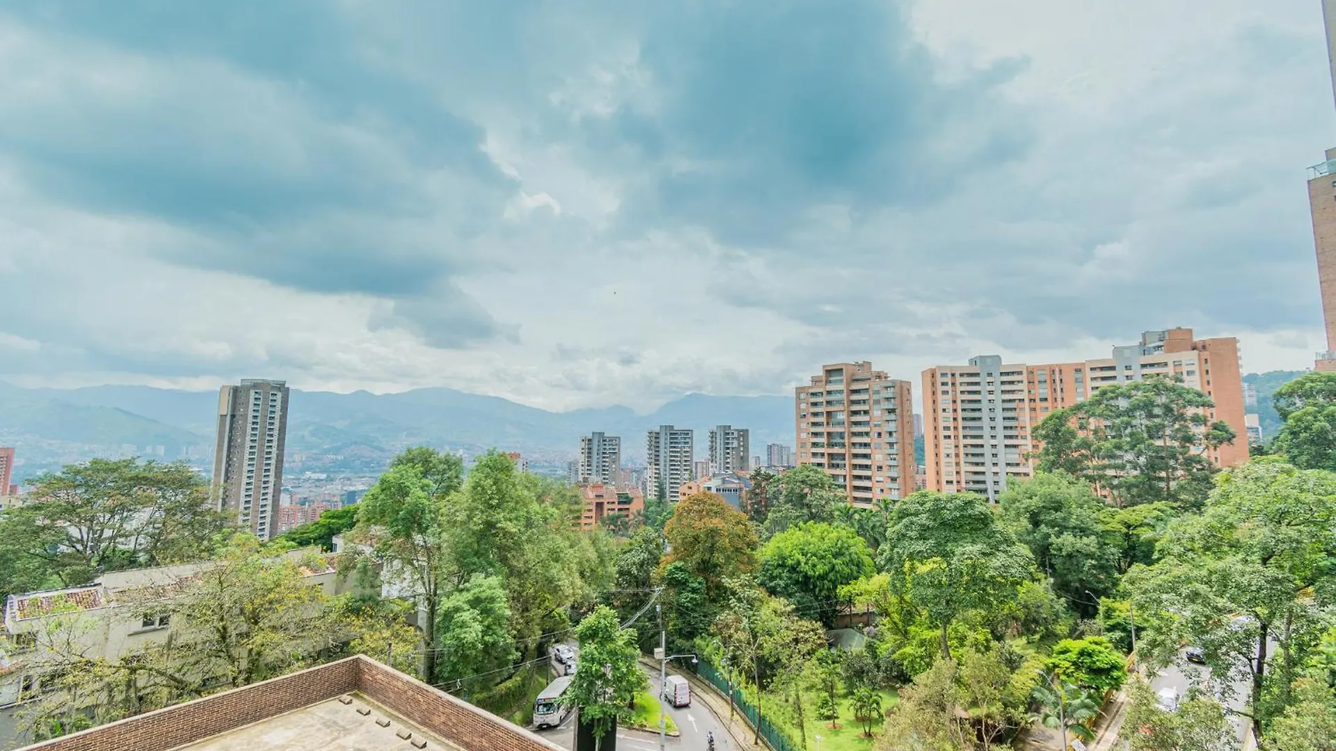 New! Homey Loft El Tesoro-Fast Wifi Medellin Colombia